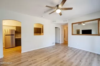 Photo #6: 250052104 Listing