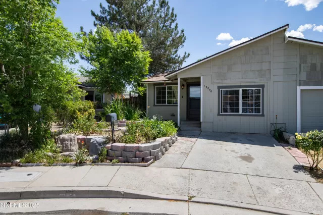 MLS: 250052128 Condo For Sale