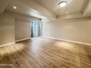 Photo #5: 250052169 Listing