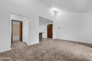 Photo #2: 250052209 Listing 