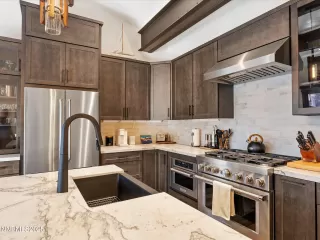 Photo #3: 250052268 Listing