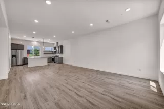 Photo #5: 250052283 Listing 