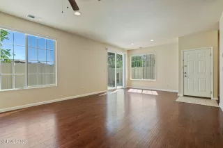 Photo #3: 250052300 Listing