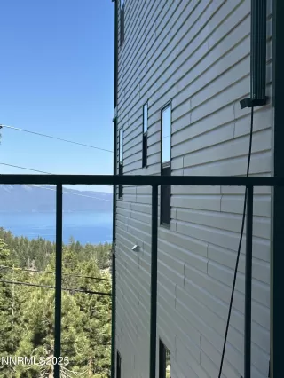 Photo #2: 250052301 Listing