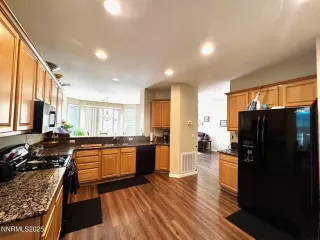 Photo #4: 250052306 Listing 