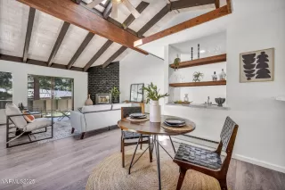 Photo #4: 250052316 Listing