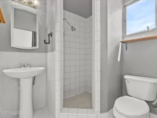 Photo #5: 250052400 Listing 