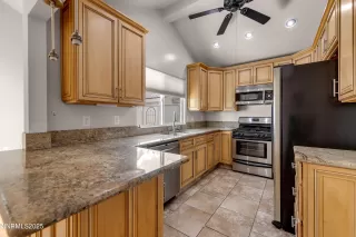 Photo #2: 250052448 Listing 