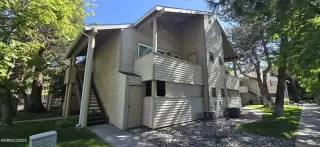 Photo #1: 250052501 Listing