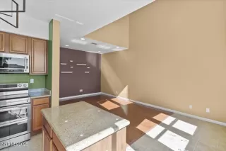 Photo #5: 250052508 Listing 