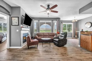 Photo #5: 250052524 Listing