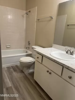 Photo #2: 250052604 Listing 