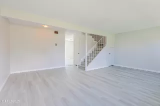 Photo #3: 250052689 Listing 