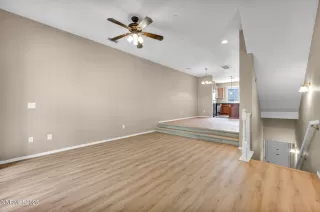 Photo #5: 250052749 Listing