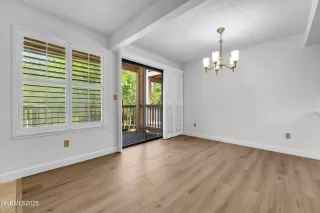 Photo #2: 250052798 Listing 