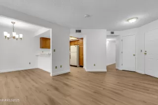 Photo #4: 250052798 Listing 
