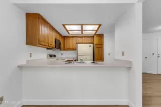Photo #6: 250052798 Listing 