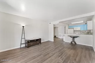 Photo #4: 250052822 Listing