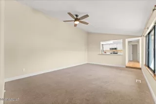 Photo #4: 250052823 Listing