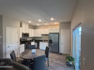 Photo #1: 250052897 Listing 