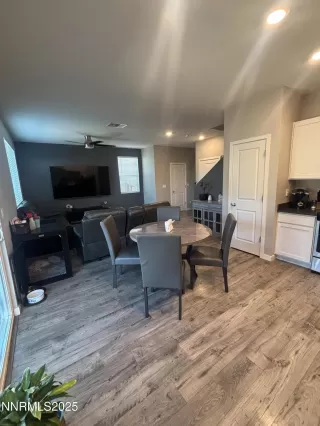 Photo #2: 250052897 Listing 