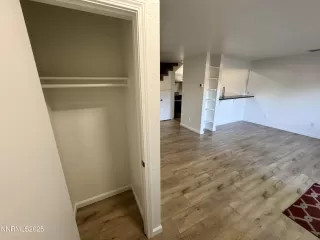 Photo #2: 250052917 Listing 