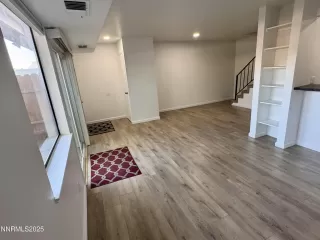 Photo #3: 250052917 Listing 