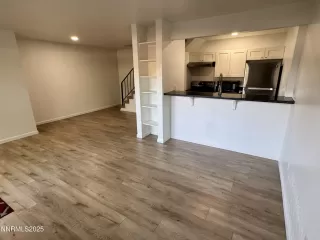 Photo #4: 250052917 Listing 