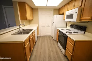 Photo #4: 250052944 Listing