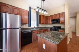 Photo #6: 250052983 Listing 