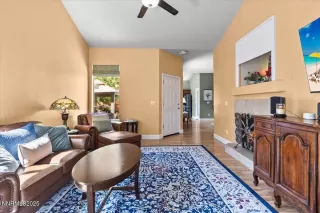 Photo #4: 250052986 Listing