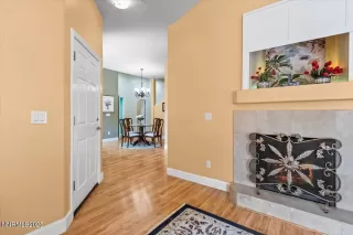 Photo #5: 250052986 Listing