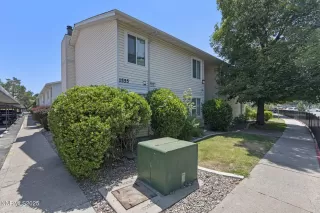 Photo #1: 250053010 Listing