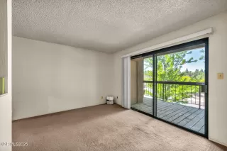 Photo #5: 250053017 Listing 