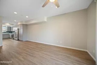 Photo #4: 250053040 Listing