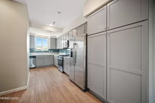 Photo #5: 250053040 Listing