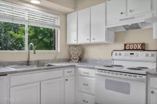 Photo #6: 250053087 Listing 