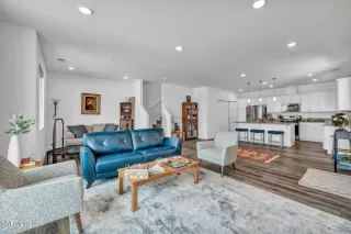 Photo #5: 250053177 Listing 