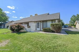 More Details about MLS # 250053194 : 1725 YORK WAY