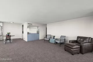 Photo #5: 250053197 Listing