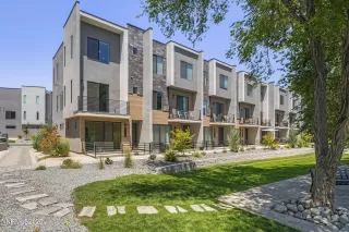 Photo #1: 250053214 Listing