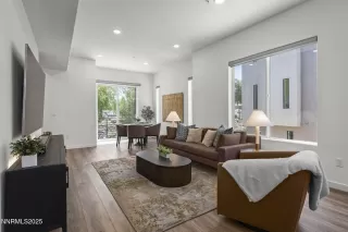 Photo #3: 250053214 Listing