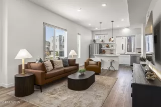 Photo #5: 250053214 Listing