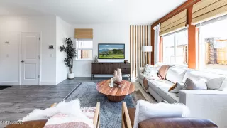 Photo #5: 250053218 Listing