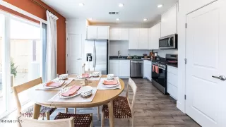 Photo #6: 250053218 Listing