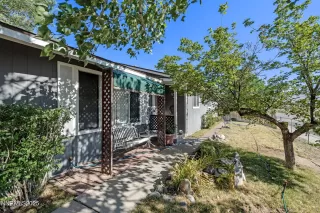 Photo #1: 250053268 Listing