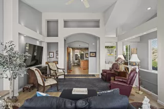 Photo #6: 250053286 Listing