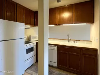 Photo #2: 250053363 Listing