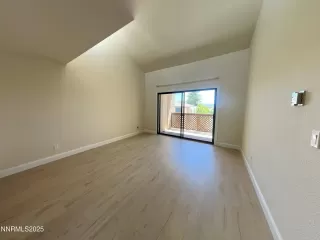 Photo #3: 250053363 Listing