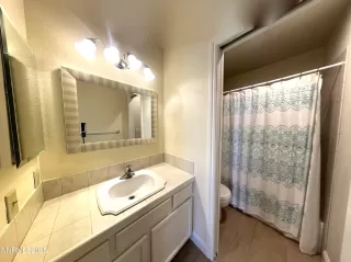 Photo #5: 250053363 Listing